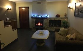 Lee Apartments